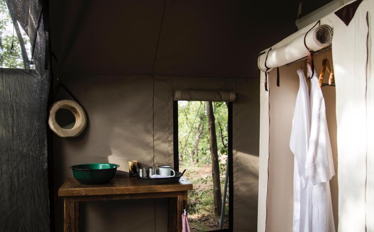 Simbavati Trails Camp Villa ทิมบาวาตีเกมรีเซิร์ฟ ภายนอก รูปภาพ